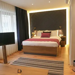 2* Otel The Roomy şişli