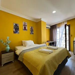 3* Apart Otel Avsin